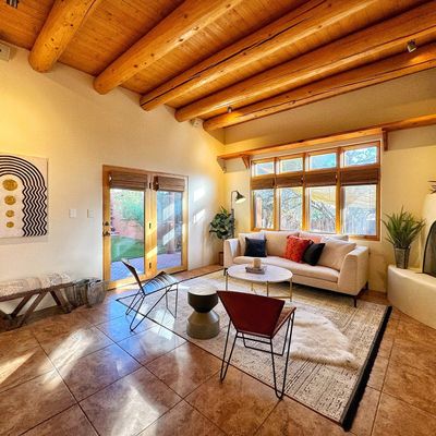 770 Camino Francisca, Santa Fe, NM 87506