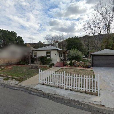 7718 Valmont St, Tujunga, CA 91042