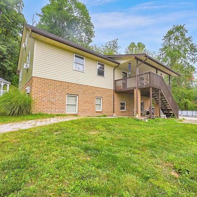 7798 Camp Ernie Rd, Abbottstown, PA 17301