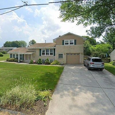 780 Hoffman Rd, York, PA 17403