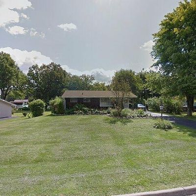 780 Theresa Ave, Hermitage, PA 16148