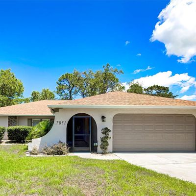 7851 Floral Dr, Weeki Wachee, FL 34607