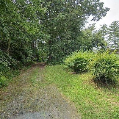 79 Arbor Rd, Jewett City, CT 06351