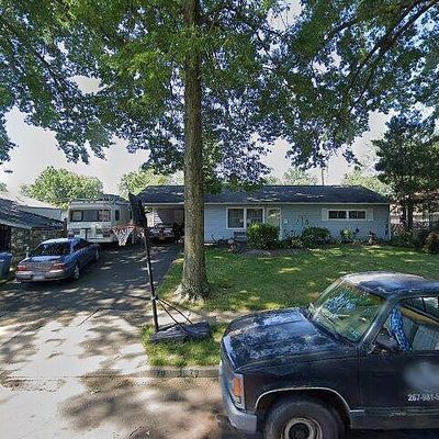 79 Tulip Ln, Levittown, PA 19054