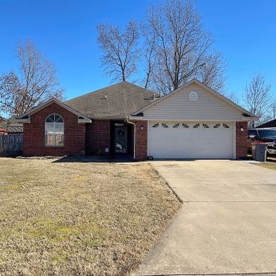 702 Jessie Dr, Lavaca, AR 72941