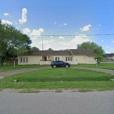 702 Jesus R Cruz, Santa Rosa, TX 78593