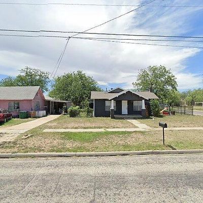 703 E Avenue D, San Angelo, TX 76903