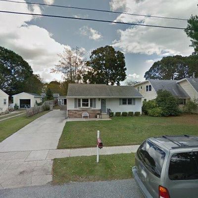 703 Hughes Ave, Cape May, NJ 08204