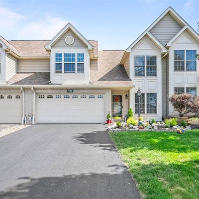 703 Manor Dr, Oakdale, PA 15071