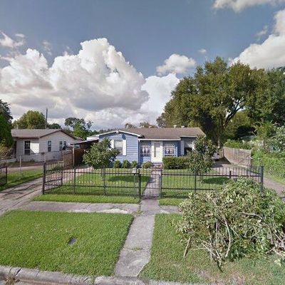 7039 Quince St, Houston, TX 77087