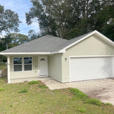 704 E Chestnut Ave, Crestview, FL 32539