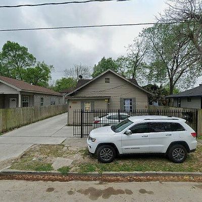 7044 Avenue E, Houston, TX 77011