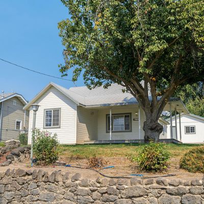 705 2 Nd Ave, Zillah, WA 98953