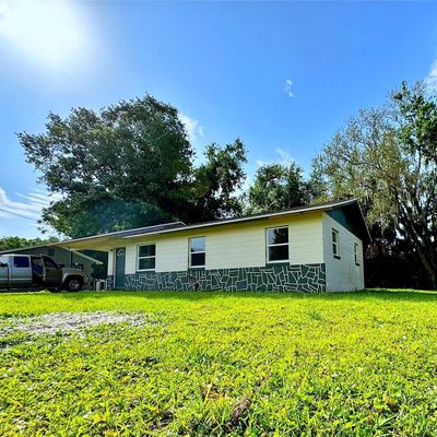 705 Grove St, Bowling Green, FL 33834