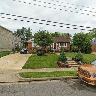 7053 Floyd Ave, Springfield, VA 22150