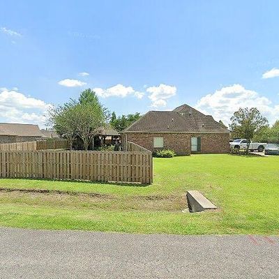 7053 Pelican Crossing Dr, Gonzales, LA 70737