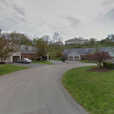 7052 Clubview Dr, Bridgeville, PA 15017