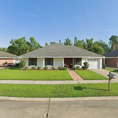 706 Natalie Dr, Houma, LA 70364