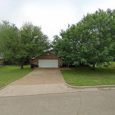 706 Rolling Hills Dr, Hewitt, TX 76643