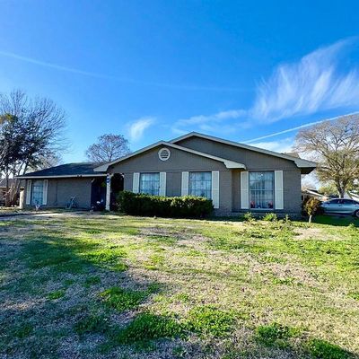 706 Scenic Dr, Baytown, TX 77521