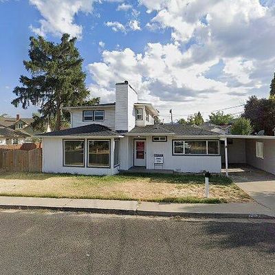 707 Jackson St, Yreka, CA 96097