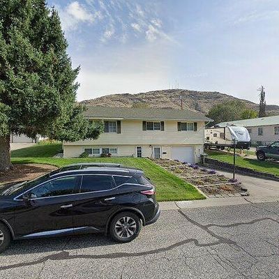 707 Spruce St, Coulee Dam, WA 99116