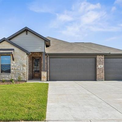 708 Metallic Tree Ln, Van Alstyne, TX 75495