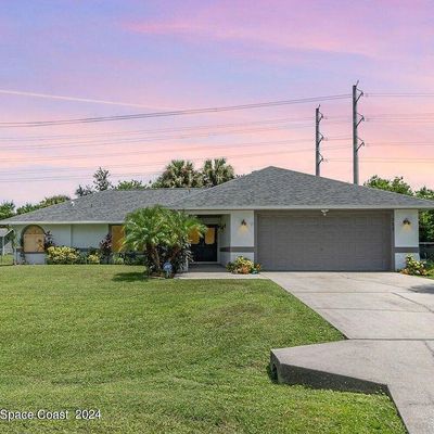 711 Glencove Ave Nw, Palm Bay, FL 32907