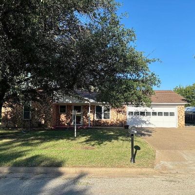 711 Mistletoe St, Breckenridge, TX 76424