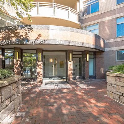 7111 Woodmont Ave #502, Chevy Chase, MD 20815