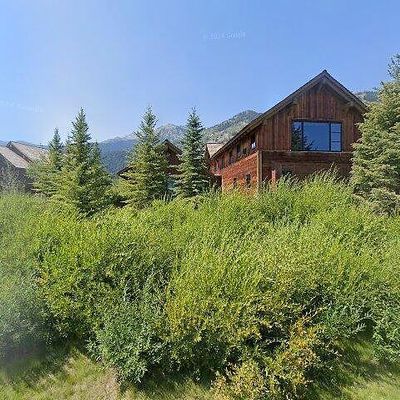 7115 N Bowman Rd, Jackson, WY 83001