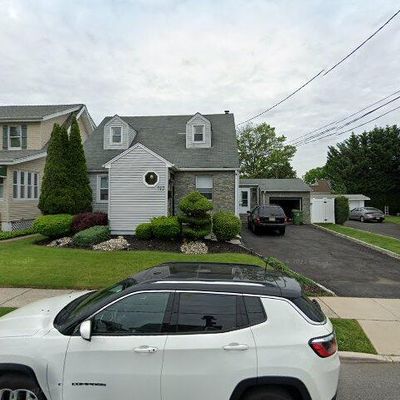 712 W Henry St, Linden, NJ 07036