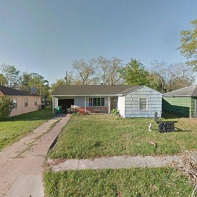 715 Hector Ave, Pasadena, TX 77502