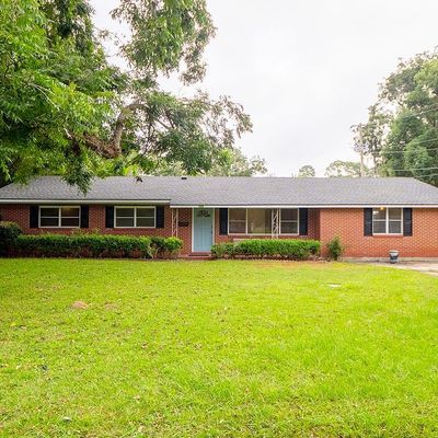 715 S Parrish Ave, Adel, GA 31620