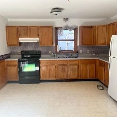 72 Sunny Hollow Pl, Bangor, ME 04401