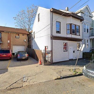 720 E 18 Th St, Paterson, NJ 07501