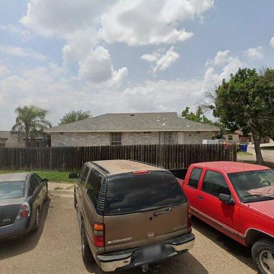 720 Musket Dr, Laredo, TX 78046