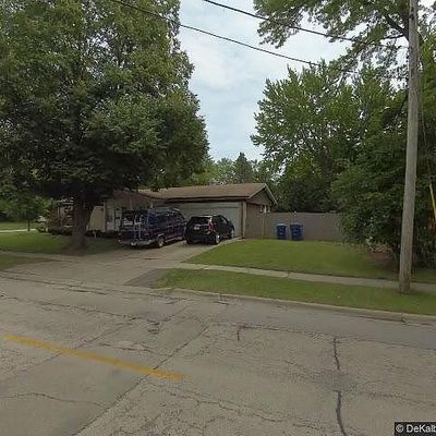 720 Russell Rd, Dekalb, IL 60115