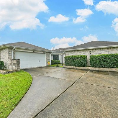 7207 Seminole St, Baytown, TX 77521