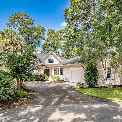 724 N Reeve Rd, Saint Helena Island, SC 29920