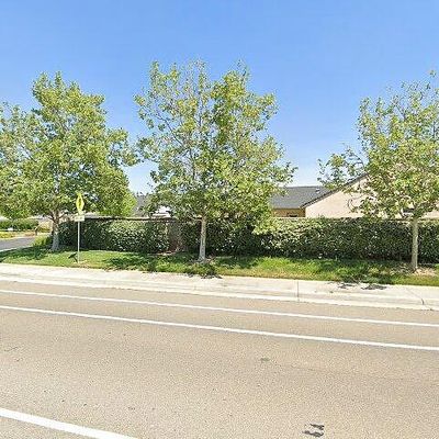 724 Young Ct, Galt, CA 95632