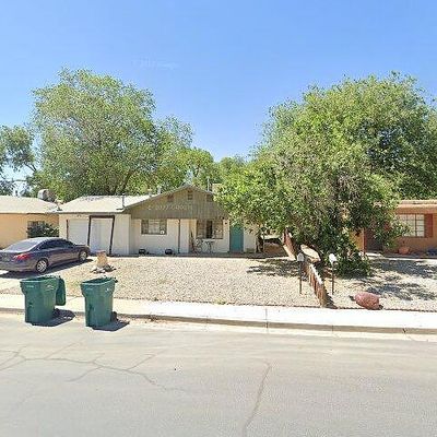 728 El Paso Dr, Farmington, NM 87401