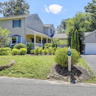 82 Larkin Pl, Oakhurst, NJ 07755