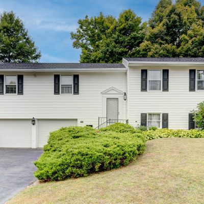 82 Thompson Dr, Torrington, CT 06790