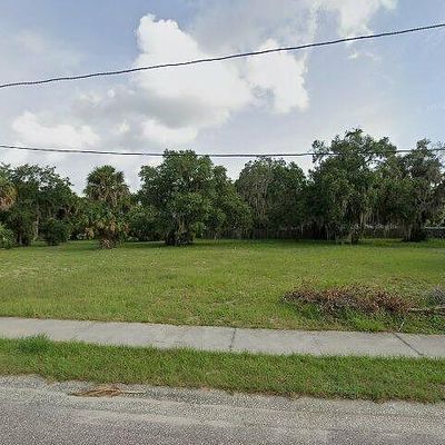 821 E Clifford Ave, Eustis, FL 32726