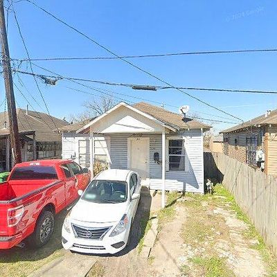 8213 E Erath St, Houston, TX 77012