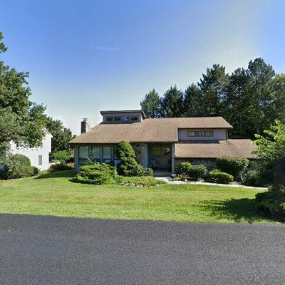 8216 Peach Ln, Fogelsville, PA 18051