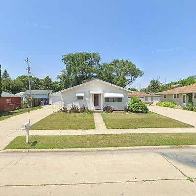 8218 17 Th Ave, Kenosha, WI 53143