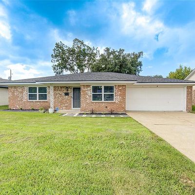 822 E X St, Deer Park, TX 77536