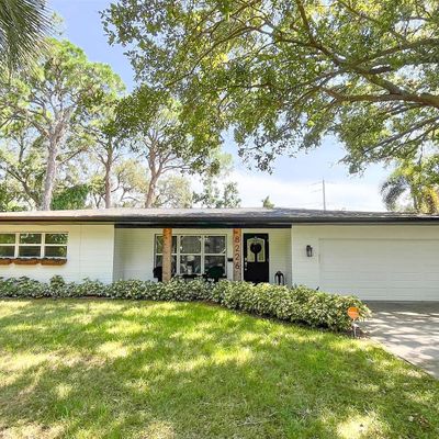 8226 33 Rd Ave N, Saint Petersburg, FL 33710